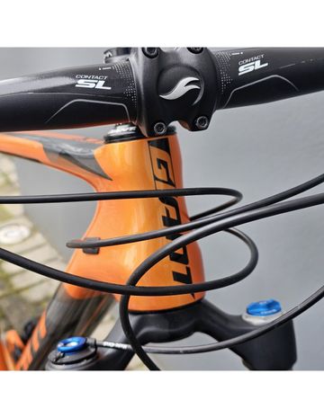 Used Giant XtC Advanced 2022 Mountainbike, Orange — image 10 of 11