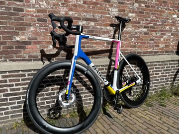 Używany Basso Astra Shimano Ultegra R8170 Di2 2025 - Mondriaan 2025 Road & Gravel