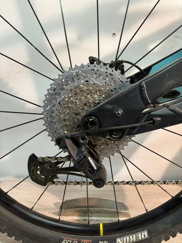 Used Bianchi e-Vertic FX-Type SX 2024 2024 Mountainbike, Black, 29 — image 8 of 17