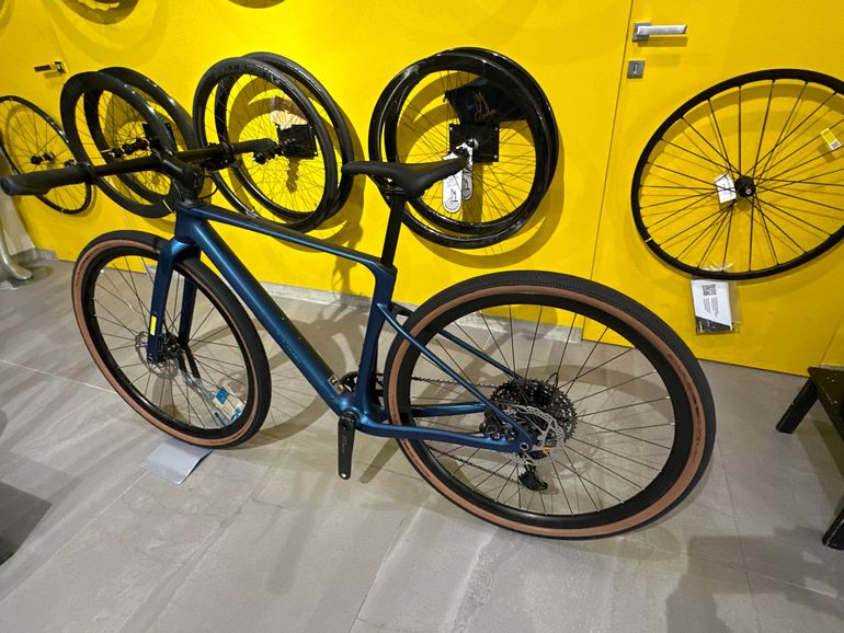 Used CUBE NULANE C:62 SLX 2025 2025 Road & Gravel, Blue — image 4 of 5