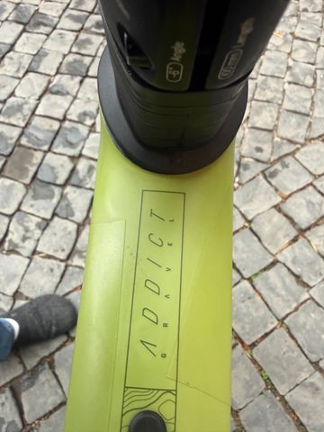 Used Scott Addict SRAM Rival 2024 Road & Gravel, Green — image 4 of 11