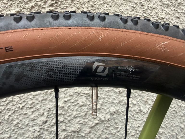 Used Scott Addict SRAM Rival 2024 Road & Gravel, Green — image 9 of 11
