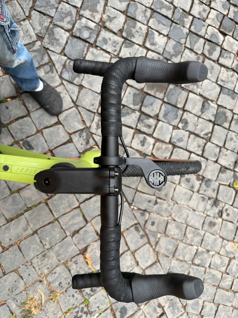 Used Scott Addict SRAM Rival 2024 Road & Gravel, Green — image 7 of 11