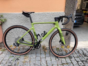 Used Scott Addict SRAM Rival 2024 Road & Gravel, Green — image 2 of 11