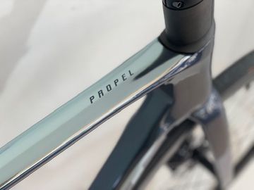 Used Giant Propel Advanced Pro 0 Di2 2025 2025 Road & Gravel, Black — image 5 of 9