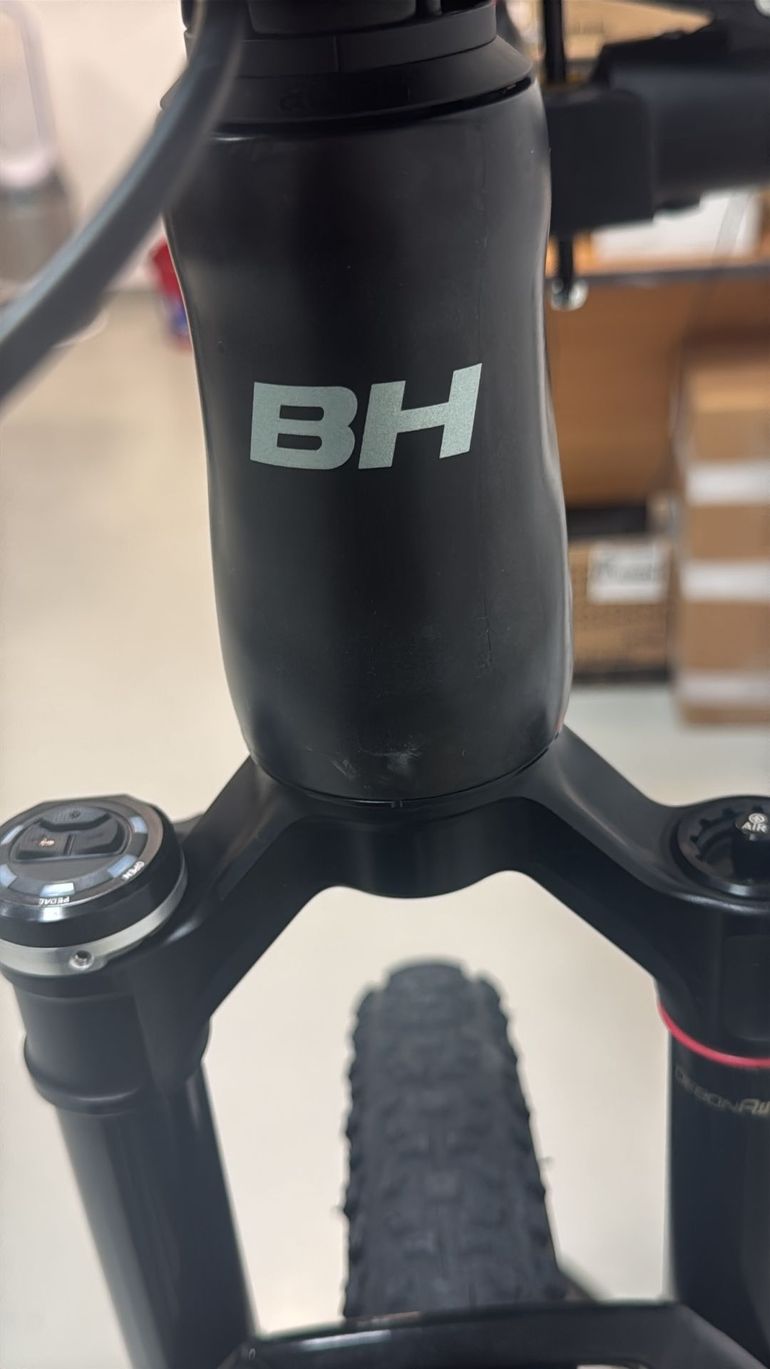 Used BH LYNX SLS 9.9 2024 2024 Mountainbike, Black, 29 — image 2 of 6