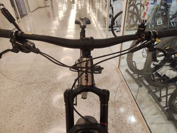Used Giant Reign 29 2 2020 2020 Mountainbike, Light Gray, 29 — image 6 of 7