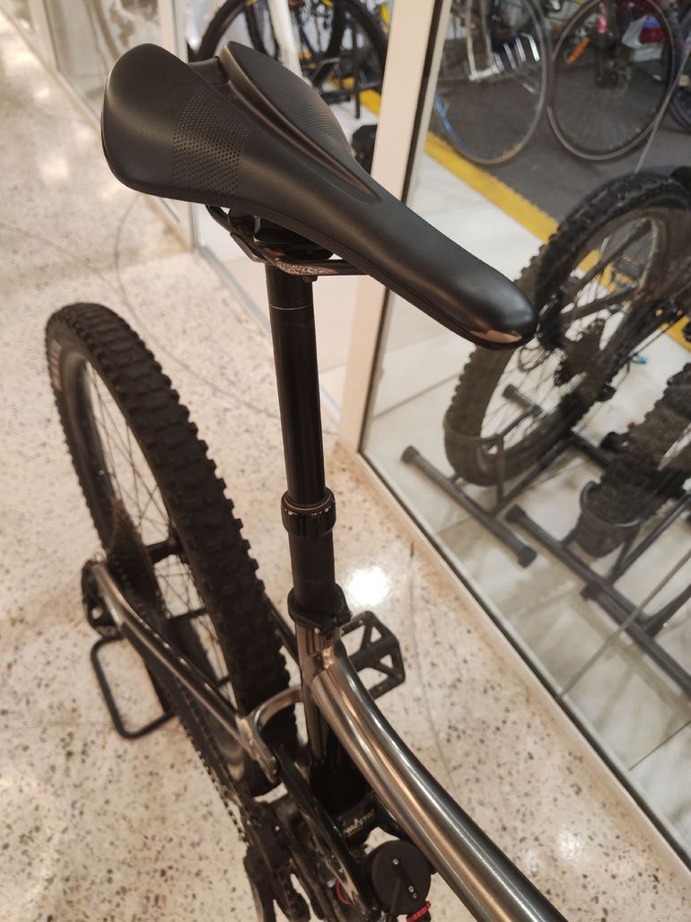 Used Giant Reign 29 2 2020 2020 Mountainbike, Light Gray, 29 — image 7 of 7