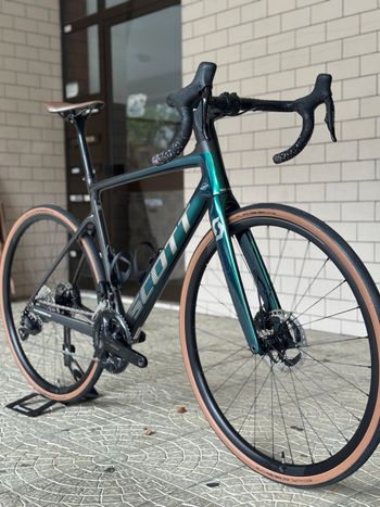 Used Scott Addict 20 2023 2023 Road & Gravel, Green — image 6 of 7