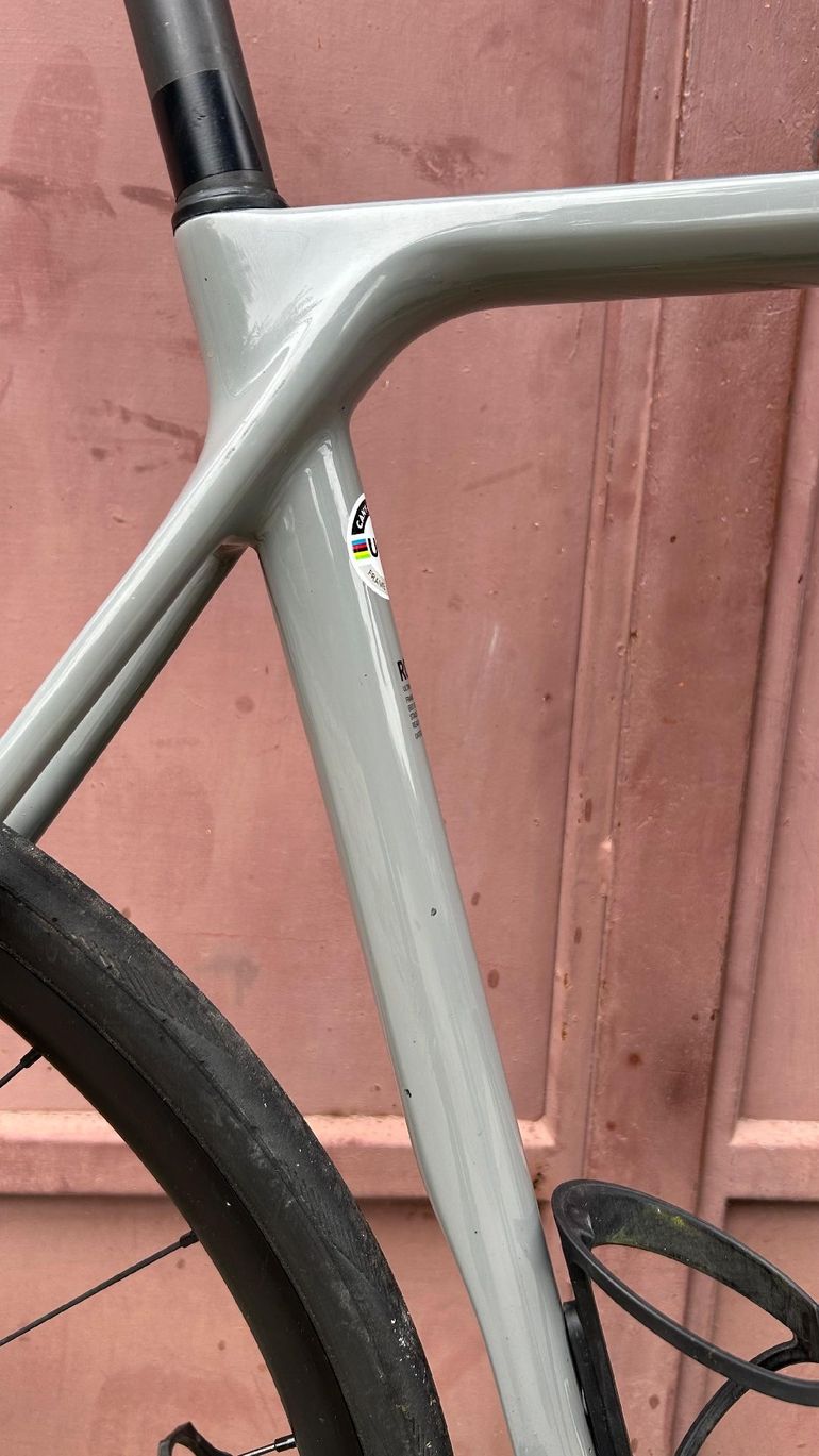 Used Canyon Ultimate CF SL 7 Disc 2022 2022 Road & Gravel, Light Gray — image 5 of 6