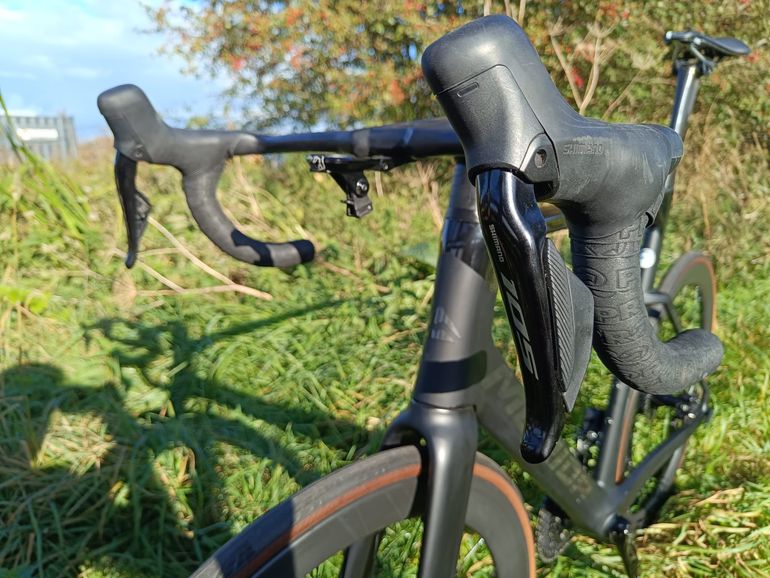 Used Merida Reacto Shimano 105 Di2 2022 Road & Gravel, Black — image 10 of 11