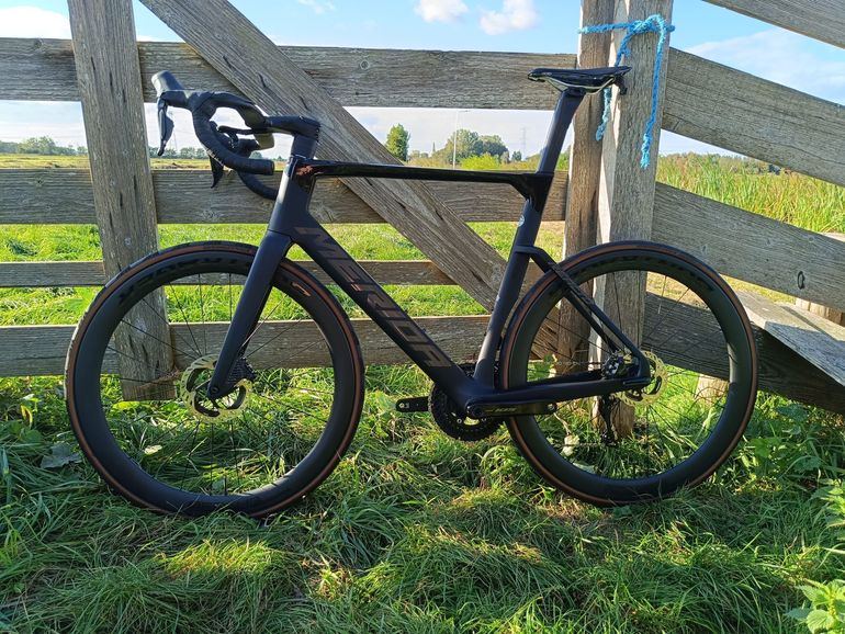 Used Merida Reacto Shimano 105 Di2 2022 Road & Gravel, Black — image 2 of 11