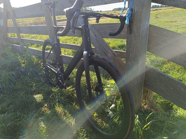 Used Merida Reacto Shimano 105 Di2 2022 Road & Gravel, Black — image 8 of 11