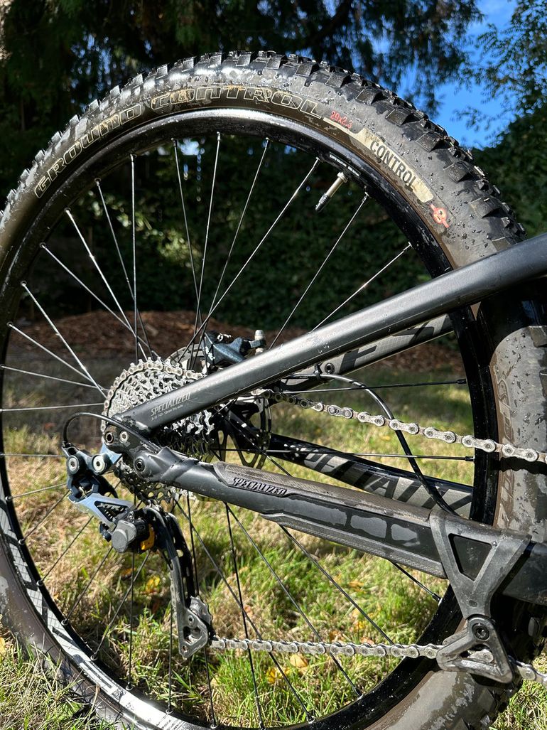 Used Specialized Stumpjumper FSR Elite 2012 2012 Mountainbike, Black, 26 — image 4 of 7