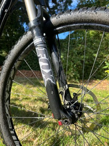 Used Specialized Stumpjumper FSR Elite 2012 2012 Mountainbike, Black, 26 — image 2 of 7