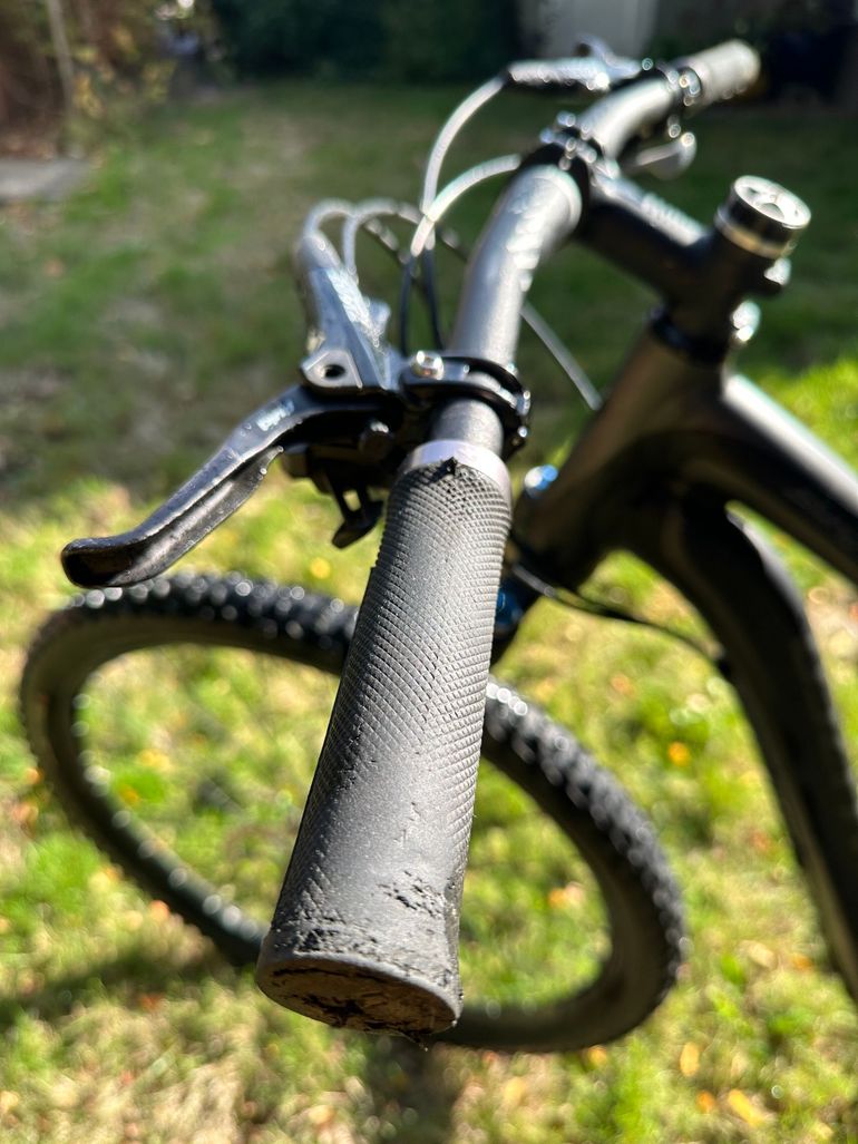 Used Specialized Stumpjumper FSR Elite 2012 2012 Mountainbike, Black, 26 — image 7 of 7