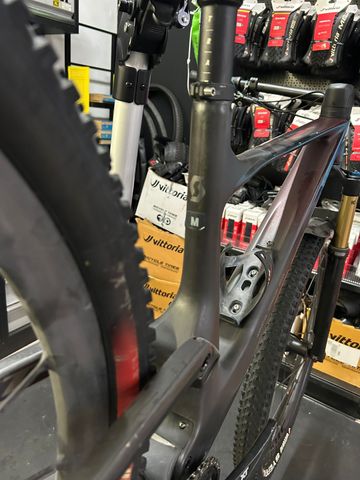 Used Scott Spark Shimano XTR 2024 Mountainbike, Red — image 6 of 7