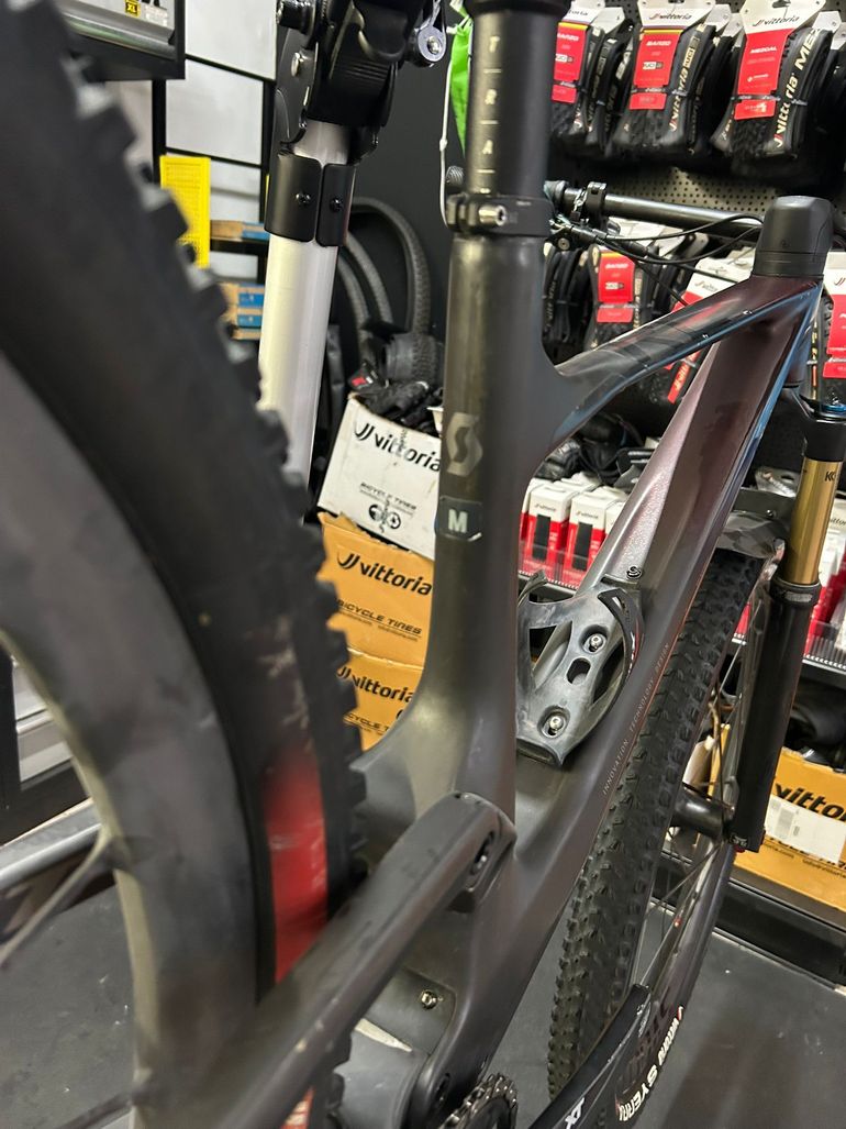 Used Scott Spark Shimano XTR 2024 Mountainbike, Red — image 6 of 7