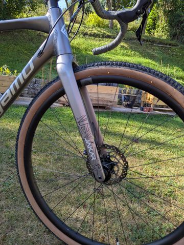 Used Megamo JAKAR 30 2025 2025 Road & Gravel, Light Gray — image 7 of 10