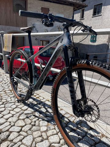 Used Scott Scale 910 AXS 2021 2021 Mountainbike, Light Gray, 29 — image 2 of 6
