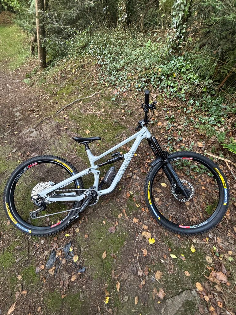 Used Canyon Torque Shimano Deore XT 2023 Mountainbike, Light Gray, Mixed — image 2 of 4