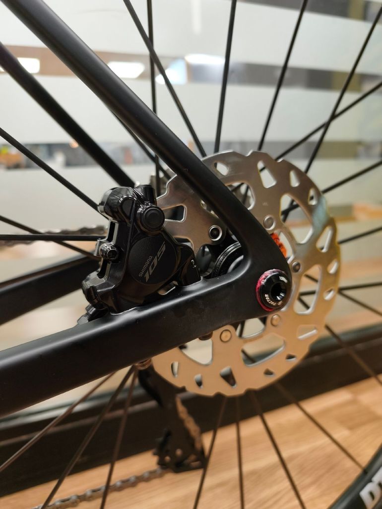 Used Factor O2 Shimano 105 Di2 2024 Road & Gravel, Black — image 8 of 14