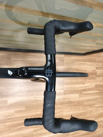 Used Factor O2 Shimano 105 Di2 2024 Road & Gravel, Black — image 5 of 14