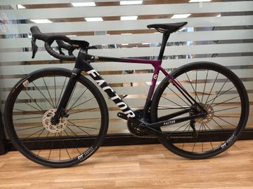 Used Factor O2 Shimano 105 Di2 2024 Road & Gravel, Black — image 7 of 14