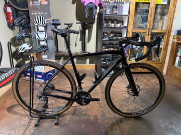 Used Kross ESKER 6.0 2022 2022 Road & Gravel, Black — image 1 of 3