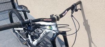 Used Specialized Enduro Comp 2022 2022 Mountainbike, White, 29 — image 5 of 6