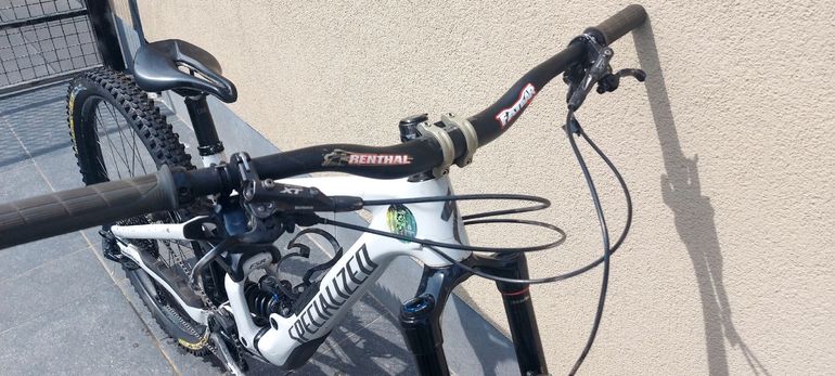 Used Specialized Enduro Comp 2022 2022 Mountainbike, White, 29 — image 5 of 6
