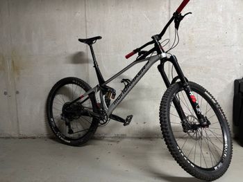 Used Mondraker Superfoxy R 2021 2021 Mountainbike, Black, 29 — image 3 of 3