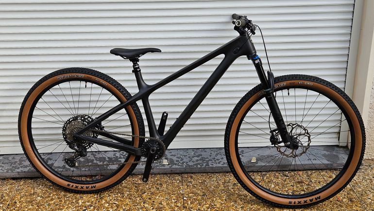 Used Yeti ARC - Custom 2023 Mountainbike, Black, 29 — image 3 of 3
