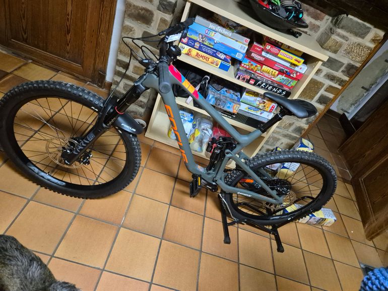 Used Focus SAM 8.8 2021 2021 Mountainbike, Green, 29 — image 3 of 3
