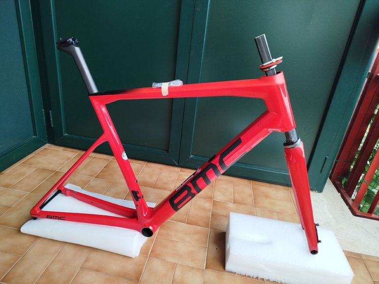 Used BMC Teammachine SLR 01 MOD 2023 Frameset 2023 Road & Gravel, Red — image 1 of 8