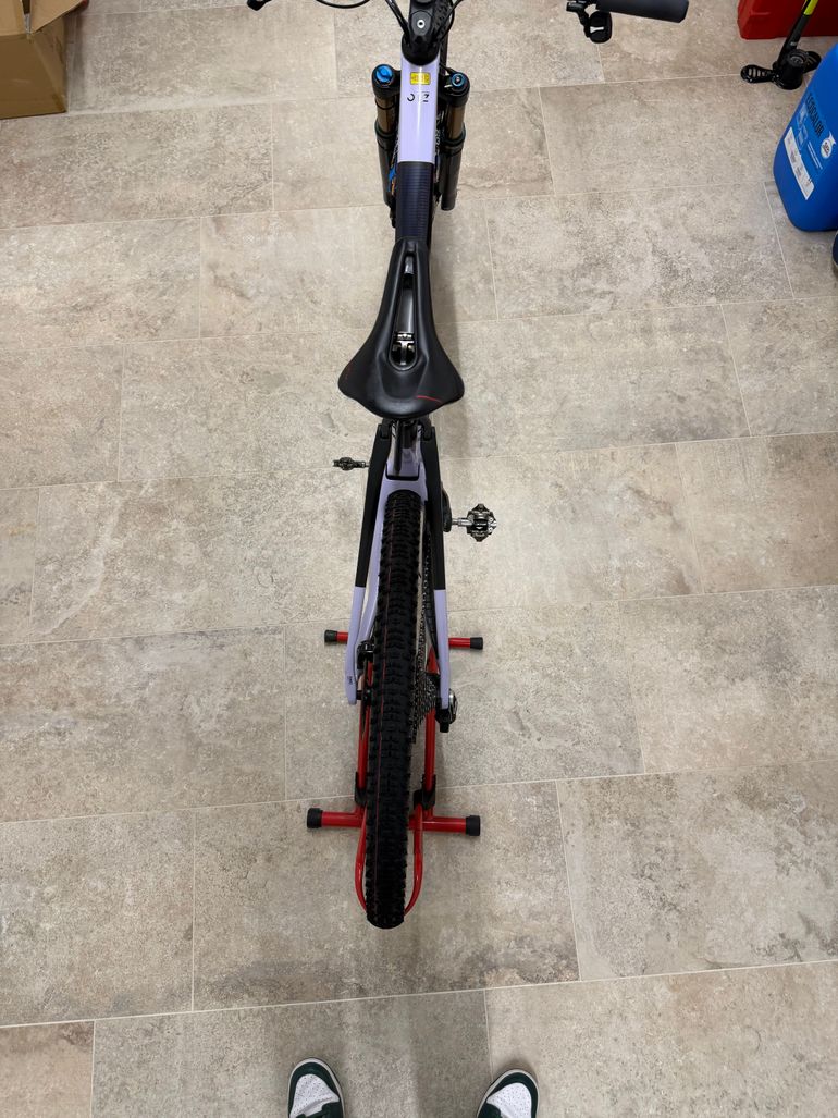 Used Orbea OIZ M LTD 2023 2023 Mountainbike, White, 29 — image 3 of 6
