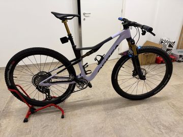Used Orbea OIZ M LTD 2023 2023 Mountainbike, White, 29 — image 1 of 6
