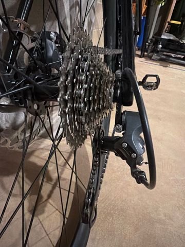 Used Specialized 2023 Specialized Roubaix 2023 Road & Gravel, Black — image 3 of 9