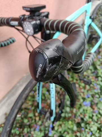 Used Bianchi Aria Disc 105 2019 2019 Road & Gravel, Blue — image 2 of 7
