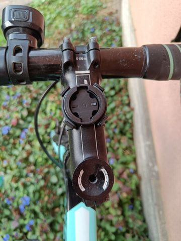Used Bianchi Aria Disc 105 2019 2019 Road & Gravel, Blue — image 5 of 7