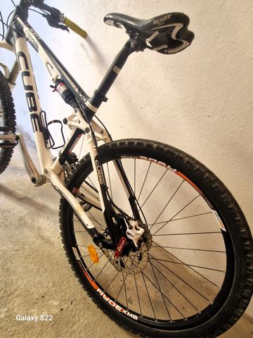 Used CUBE AMS 100 HPA 2011 Mountainbike, White — image 4 of 5