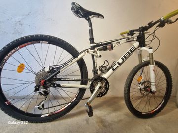 Used CUBE AMS 100 HPA 2011 Mountainbike, White — image 1 of 5