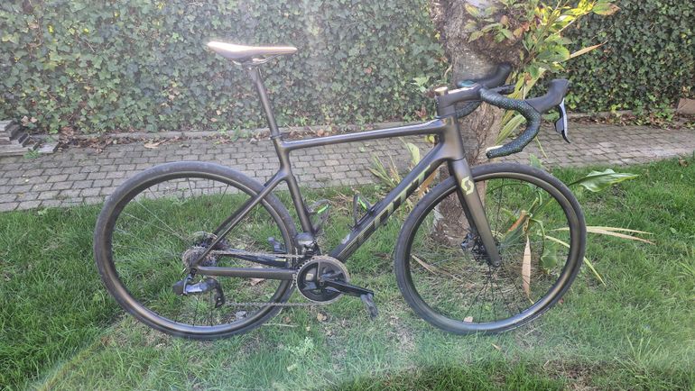 Used Scott Addict SRAM Force 2023 Road & Gravel, Green — image 3 of 6