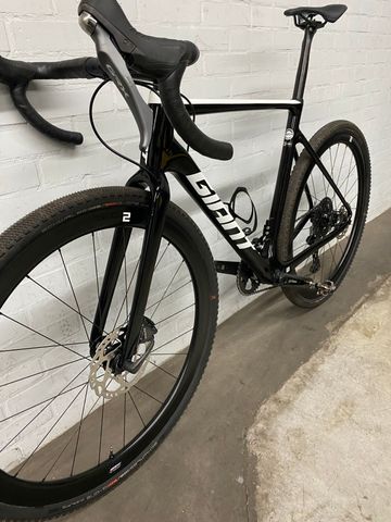 Used Giant TCX, Advanced Pro 1 2022 2022 Road & Gravel, Black — image 13 of 14