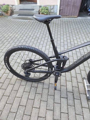 Used CUBE STEREO ONE44 C:62 PRO 2024 2024 Mountainbike, Black, 27.5, 29 — image 7 of 7