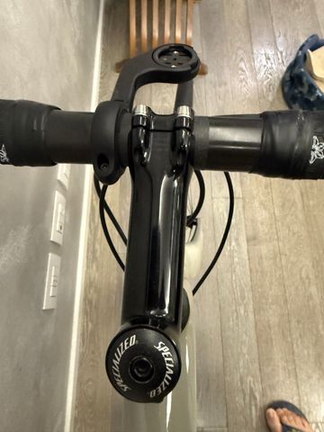 Used Specialized Tarmac 2021 Road & Gravel, Light Gray — image 3 of 13