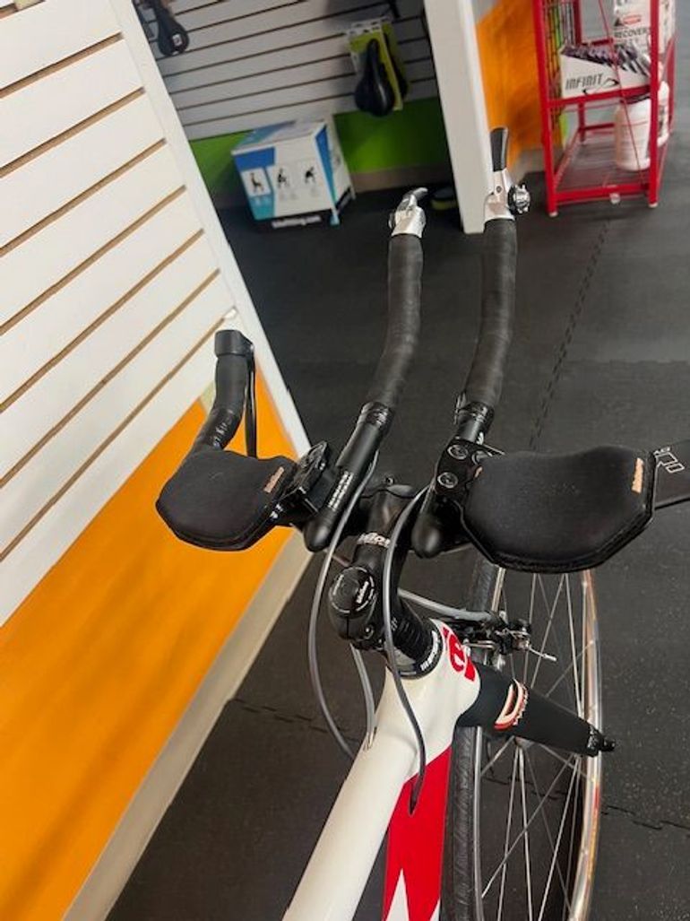 Used Cervélo P2C 2008 Road & Gravel, White — image 7 of 15