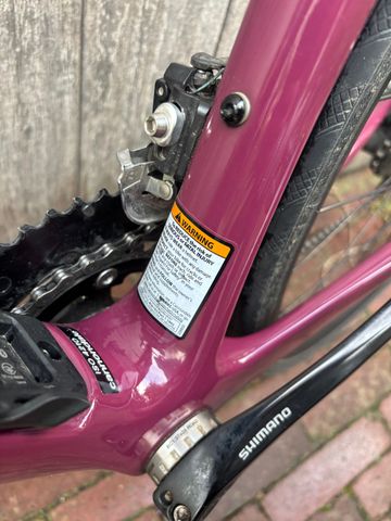 Used Cannondale Synapse Carbon 3 L 2024 2024 Road & Gravel, Red — image 4 of 17