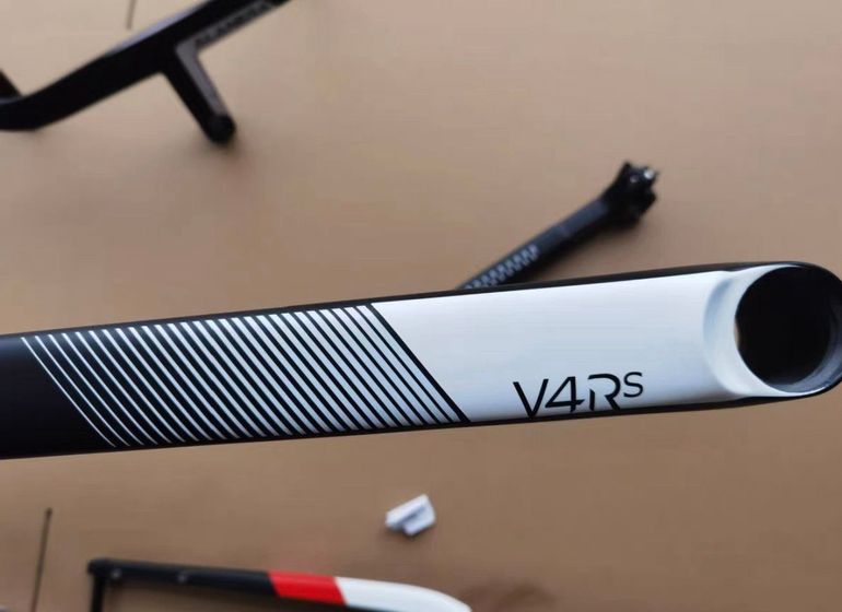 Used Colnago V4RS 2025 Road & Gravel, Black — image 11 of 13