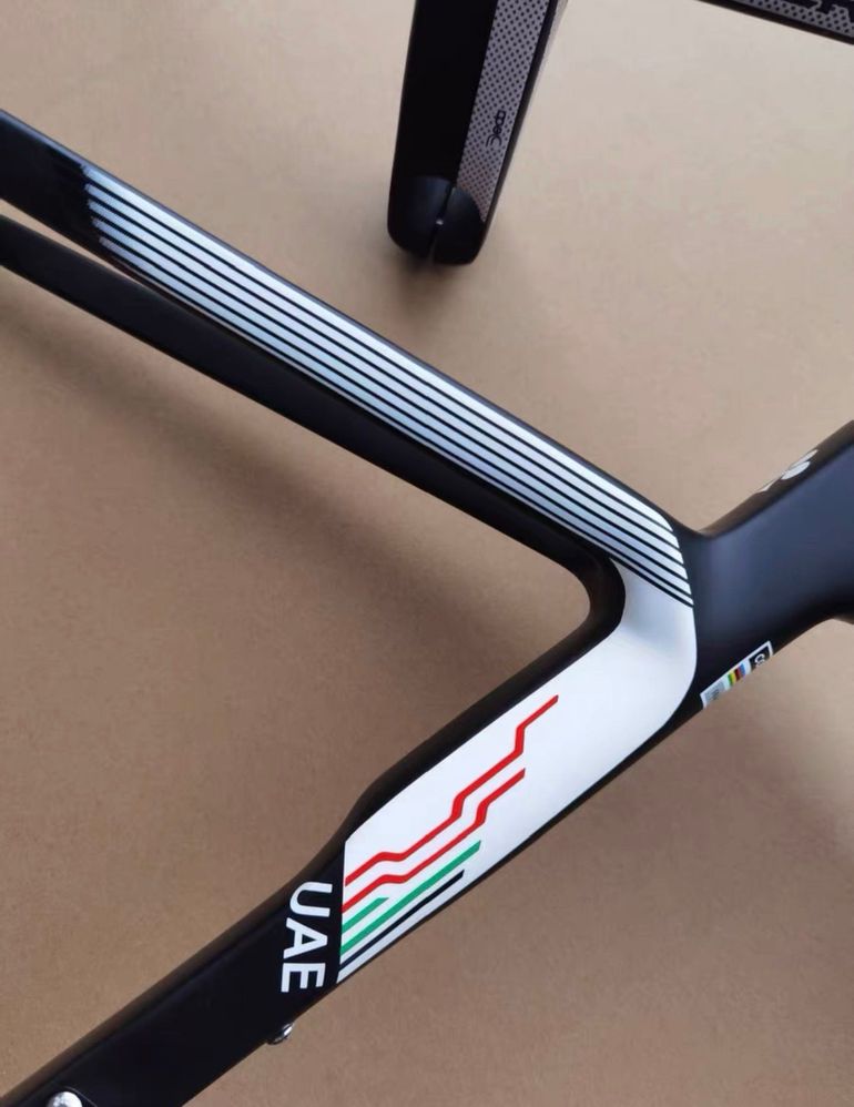 Used Colnago V4RS 2025 Road & Gravel, Black — image 9 of 13